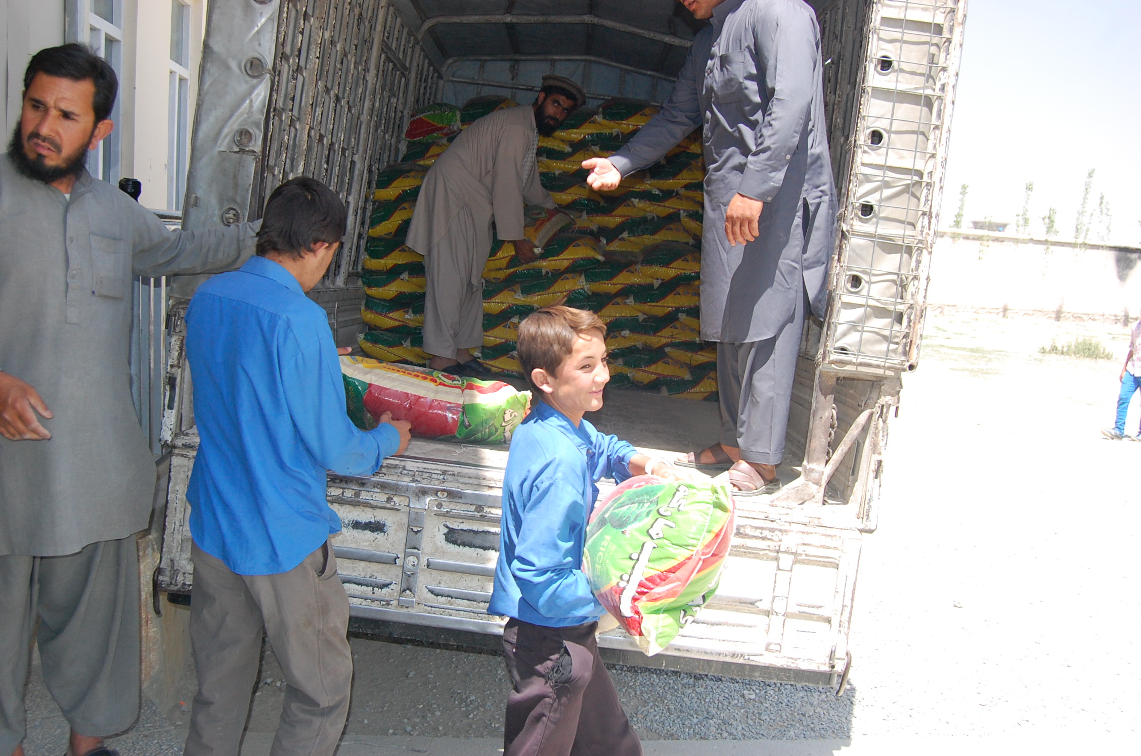 distribution-more-from-truck-at-ANAD-